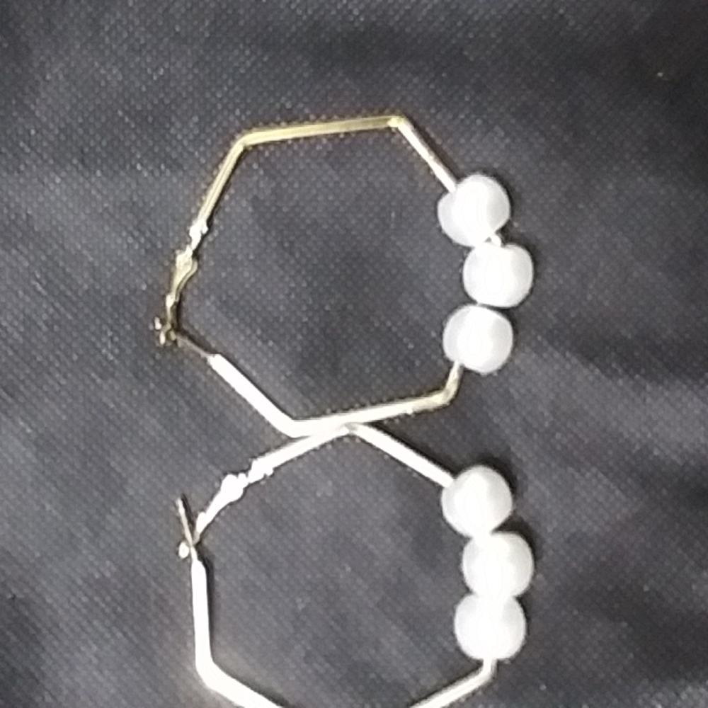 Earring - Picture 4 of 5